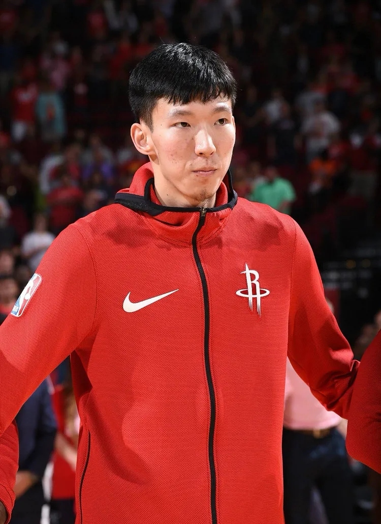 雷速下载-新疆队横扫北京队，周琦惊艳四座